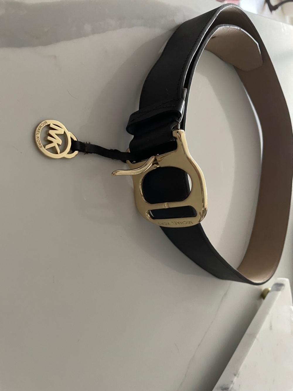 MICHAEL KORS - Brown Leather Belt with Gold Buckle